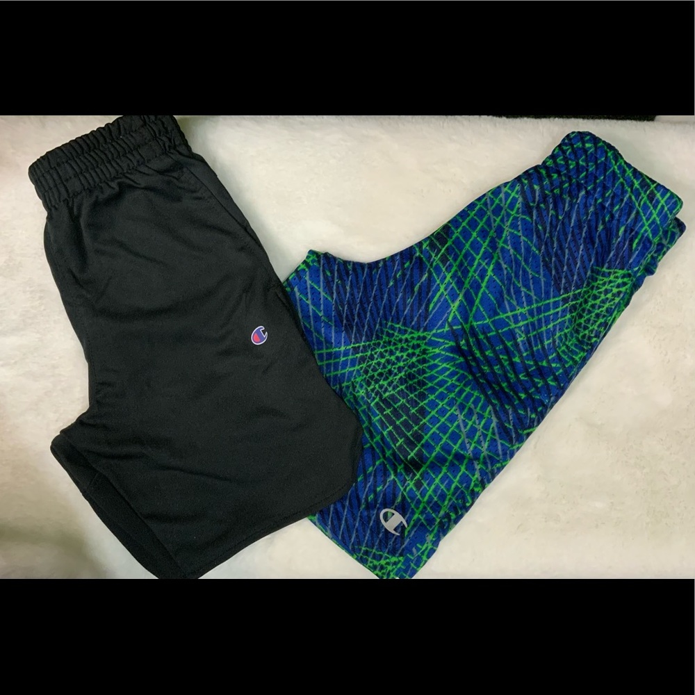 CHAMPION - Basketball Shorts in GREAT condition